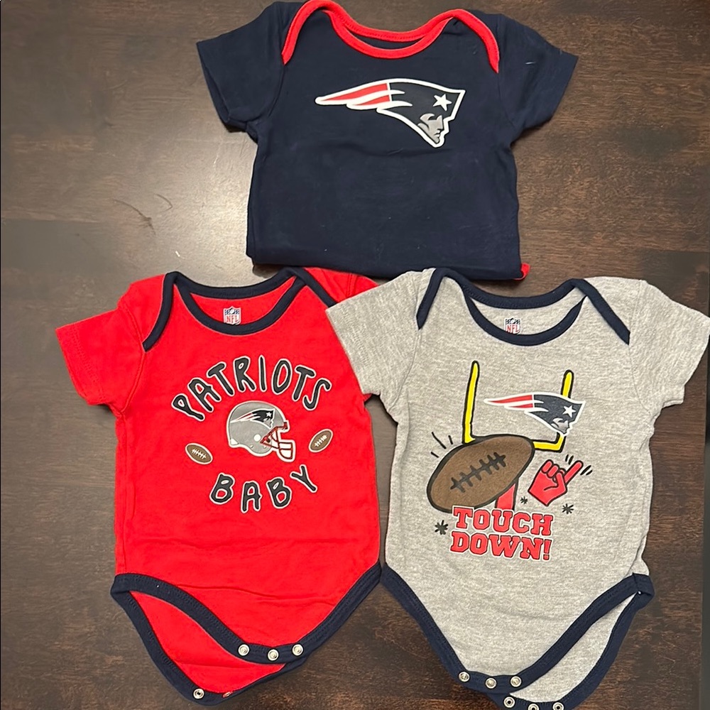NFL Patriots Blue, Grey and Red Bodysuits Set